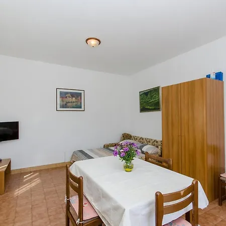 Apartment With Parking Space Postira, Brac - 765 *