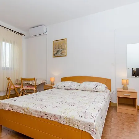 Daire With Parking Space Postira, Brac - 765 *