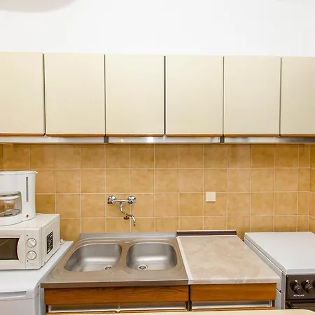 With Parking Space Postira, Brac - 765 פוסטיר