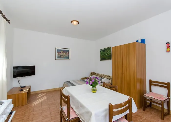 Appartement With Parking Space Postira, Brac - 765 *